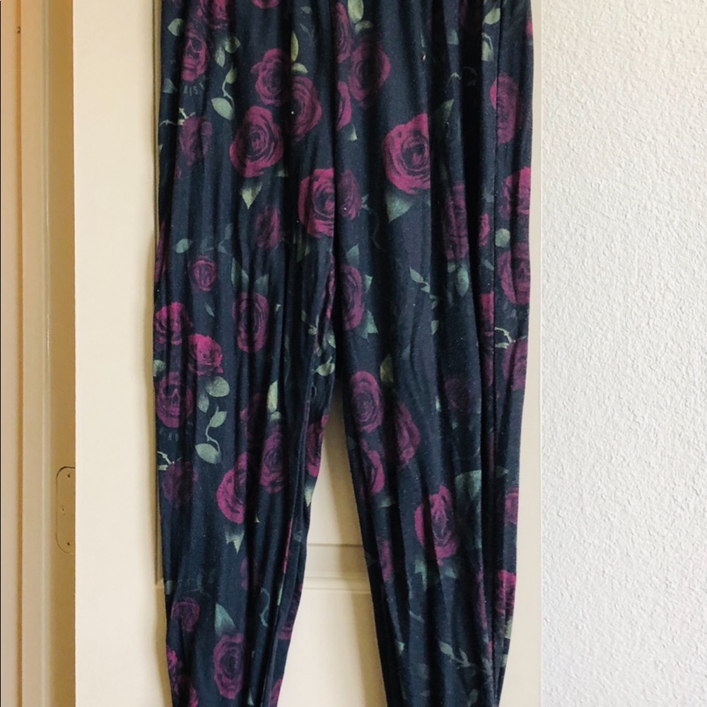 🔴 Flower pants